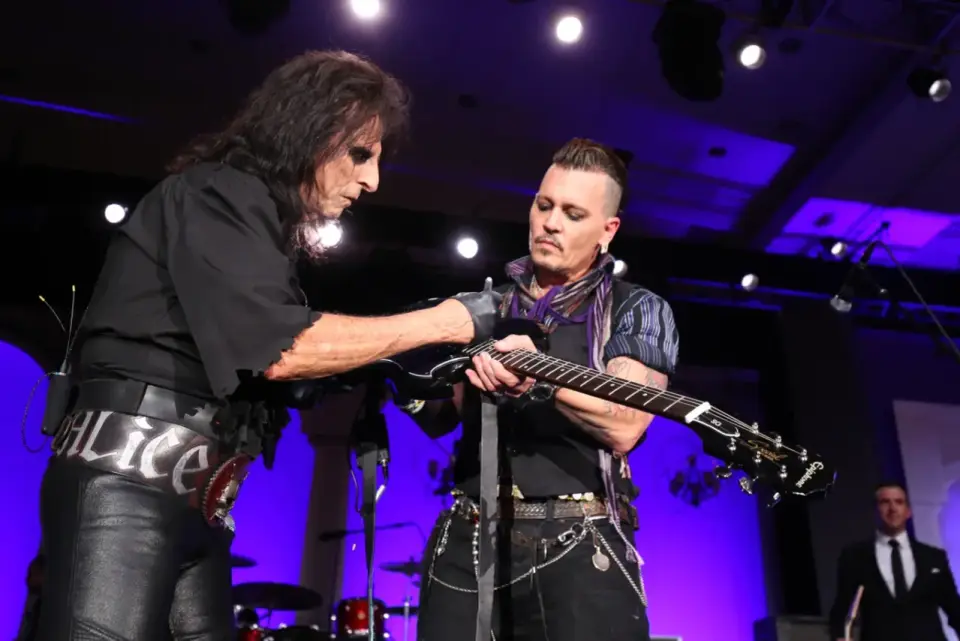 Hollywood Vampires - Jaką rolę pełni Johnny Depp?